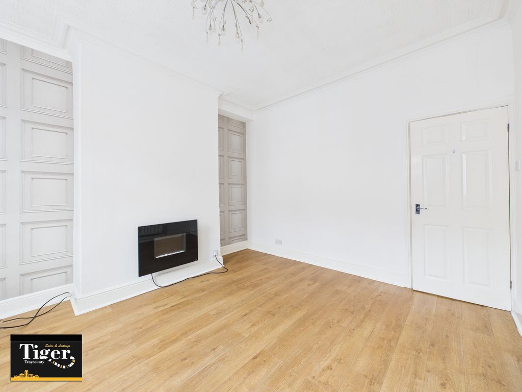 Property photo 2 of 15 Cam03440G0-Pr0445-Still003