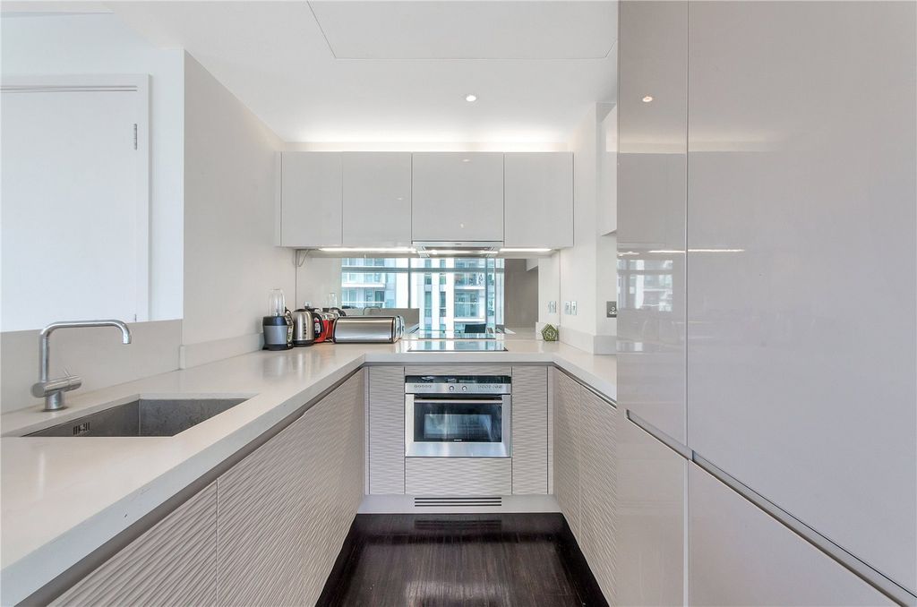 Property photo 3 of 10 Picture No. 24