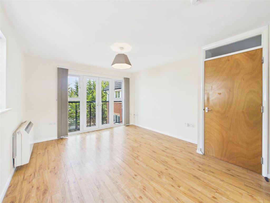 Property photo 2 of 9