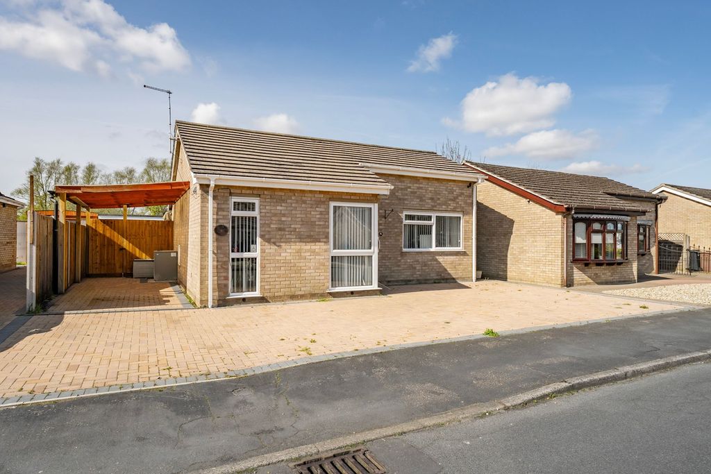 Property photo 1 of 16