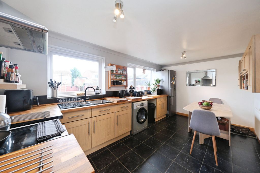 Property photo 2 of 20 Img_4727