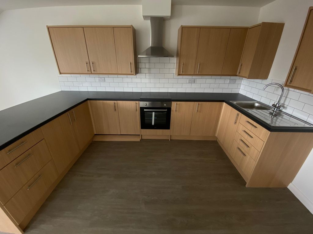 Property photo 2 of 6 Kitchen