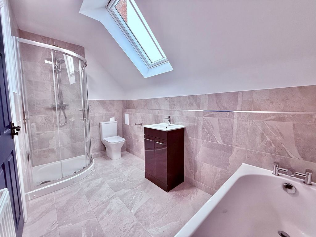 Additional image 11 of 2 bed flat for saleVicar Street, Sedgley, Dudley DY3