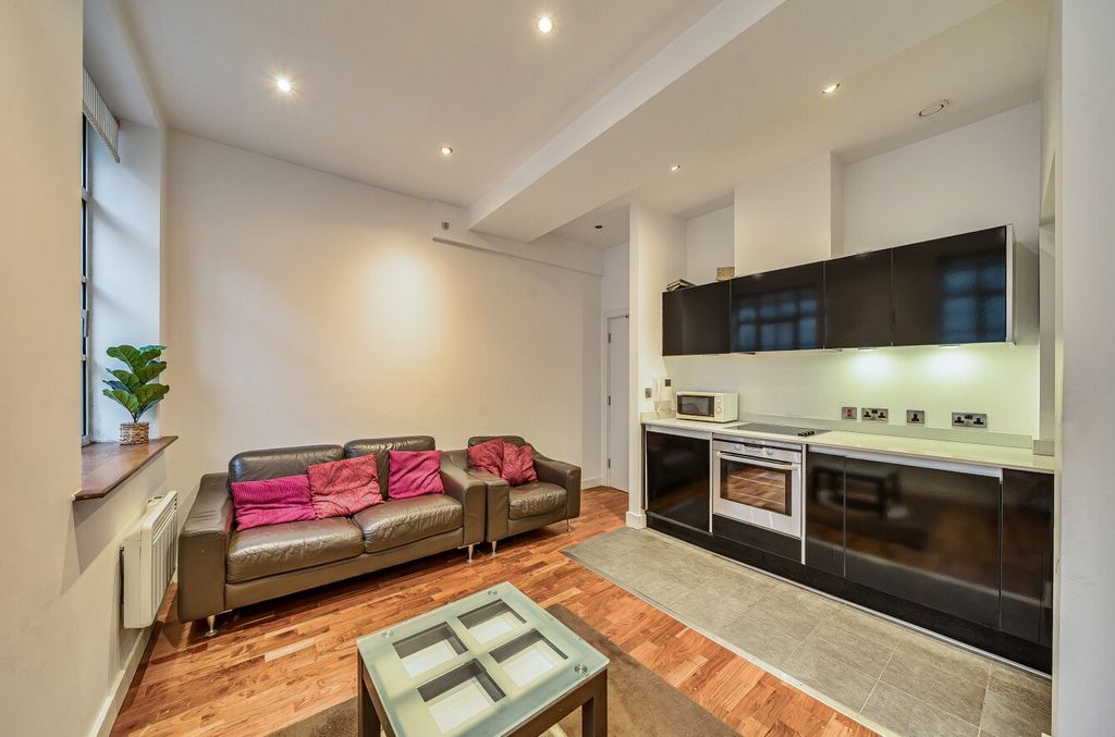 Property photo 2 of 10 Picture No. 23