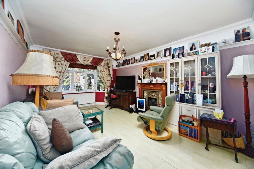 Property photo 2 of 18 Photo