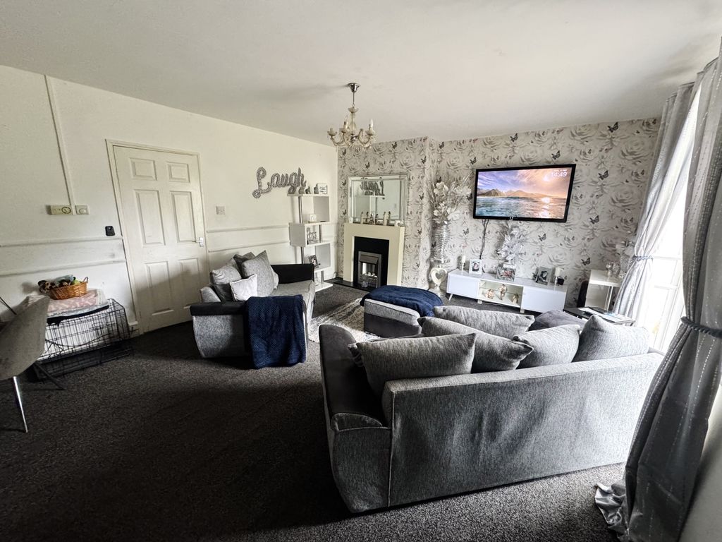 Property photo 3 of 10 Img_3563