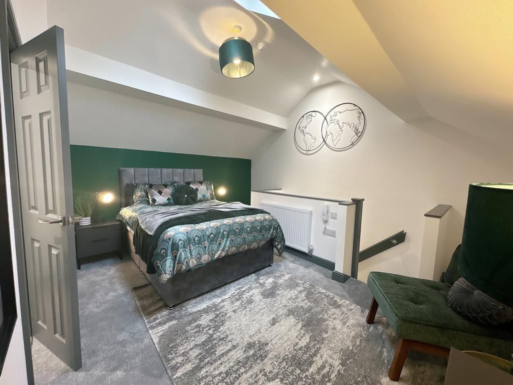 Property photo 1 of 5 Marvellouse 5 Bed House Share On Kelverlow Streetkelverlow Street, Clarksfield Ol4