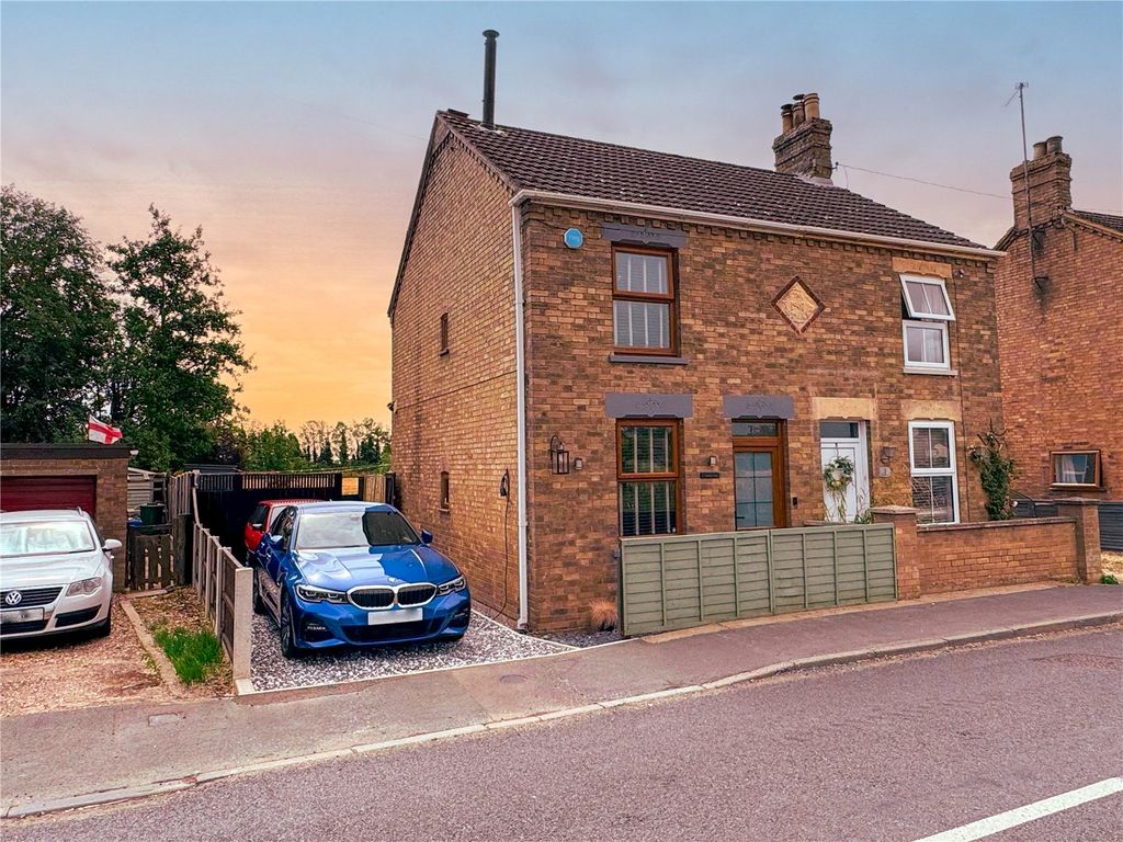 Property photo 1 of 18 Picture No. 03