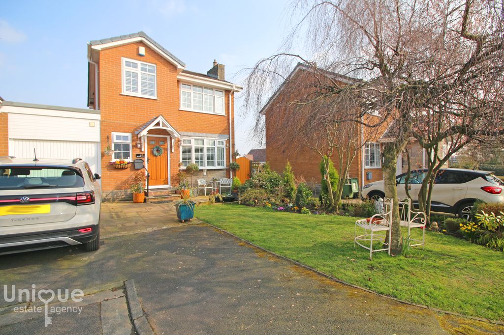 Property photo 2 of 34