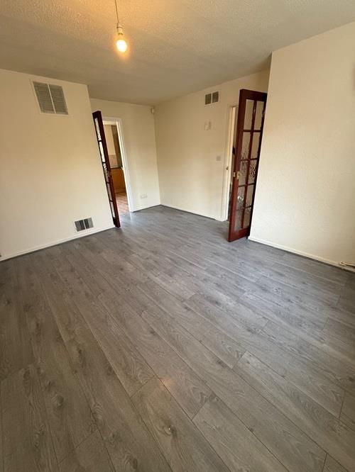 Property photo 2 of 17 Lounge 1 R.Jpg