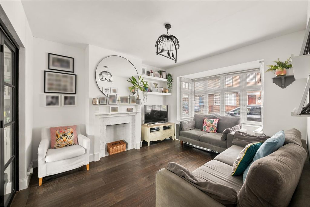 Property photo 2 of 19