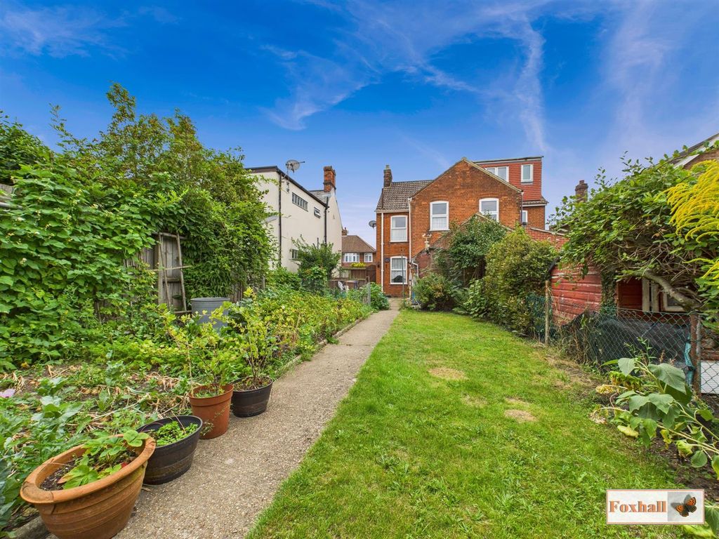 Property photo 2 of 18 Rear Garden