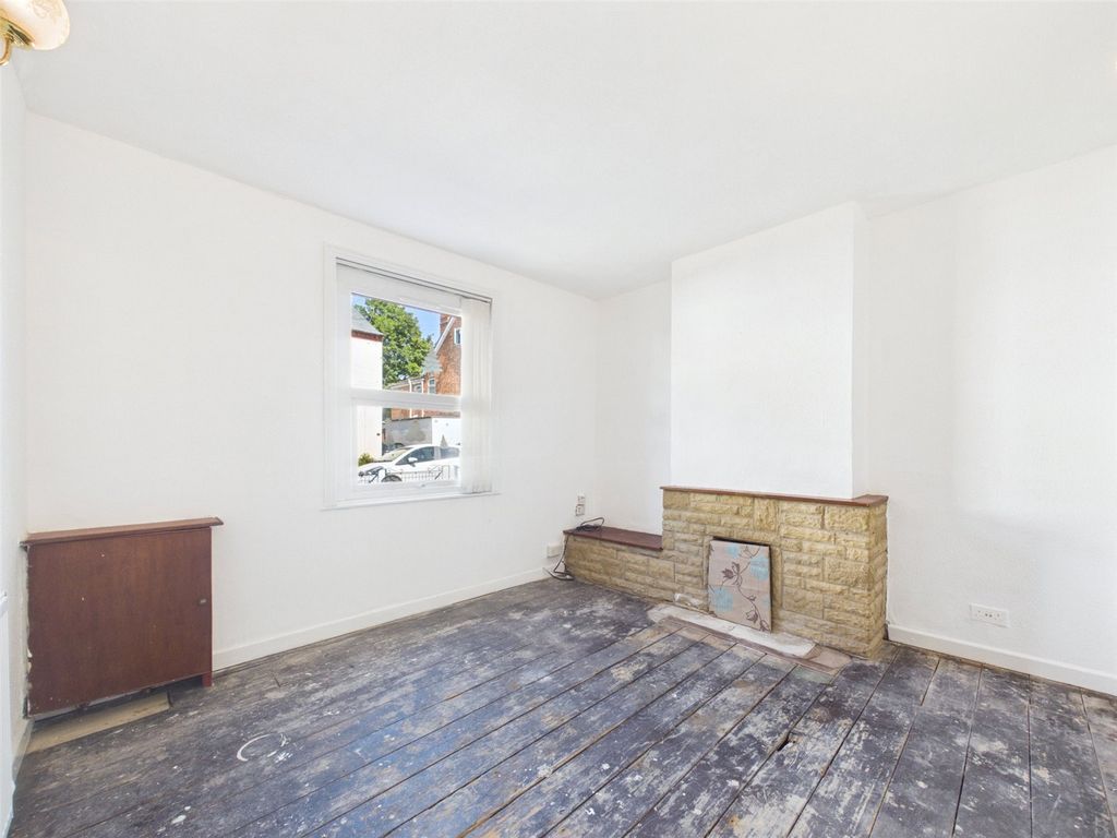 Property photo 2 of 10 Picture No. 04