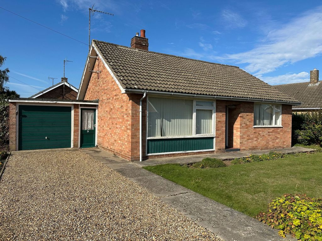 Property photo 1 of 31