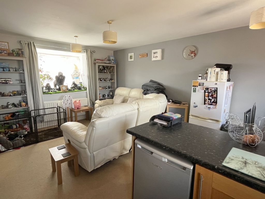 Property photo 2 of 11 Gallery