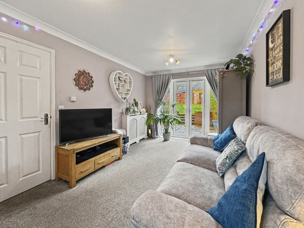 Property photo 2 of 26