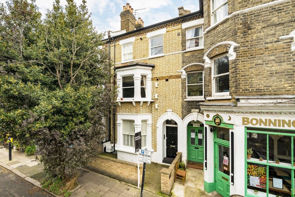 Property photo 1 of 8