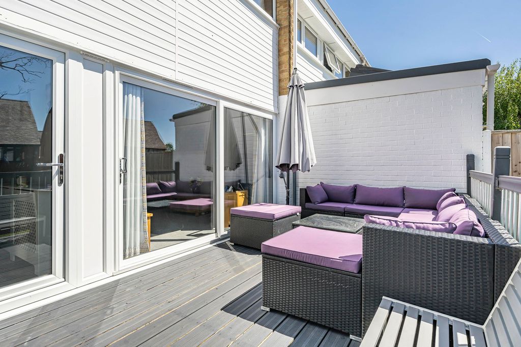 Property photo 3 of 14