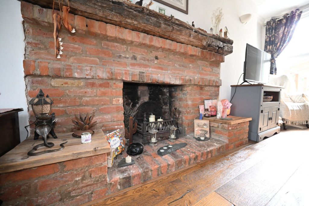 Property photo 3 of 17