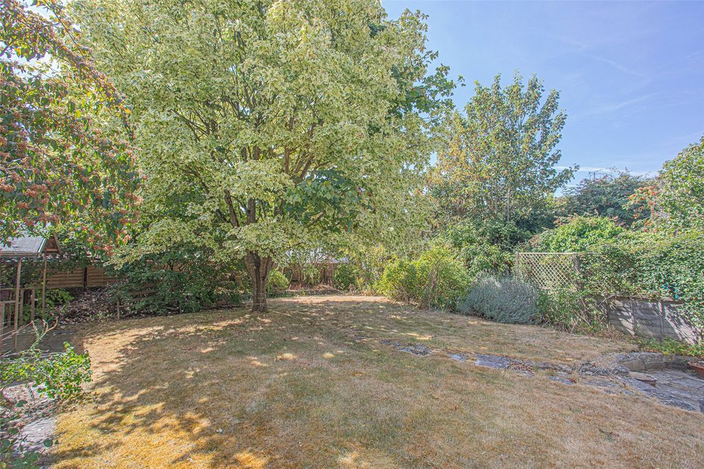 Property photo 3 of 16 Picture No. 11