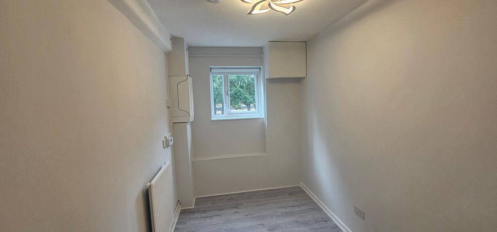 Property photo 3 of 10 Photo 2
