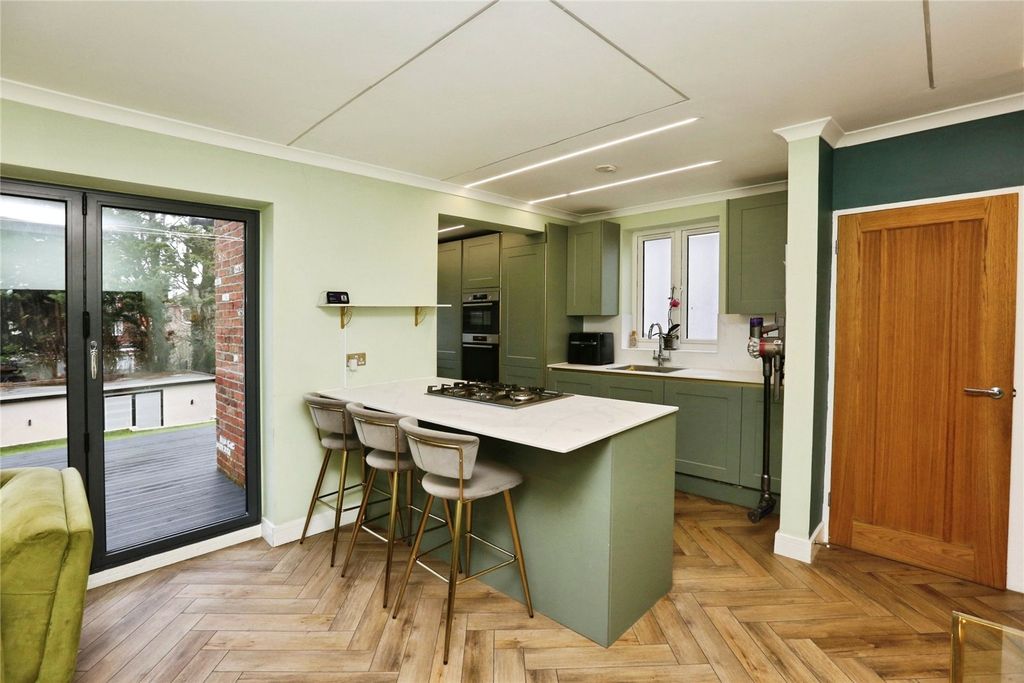 Property photo 2 of 15 Picture No. 06