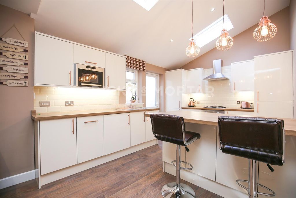 Property photo 3 of 20 Qlttnrkxikqxismrtbb2Yw.Jpg