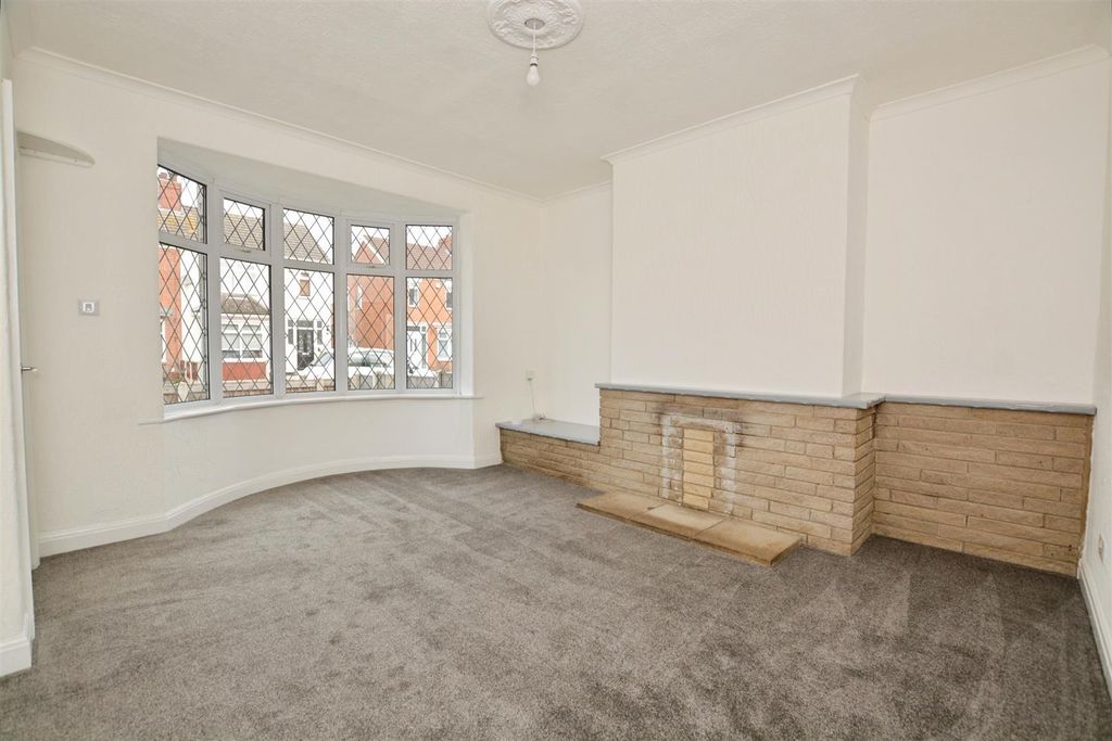 Property photo 2 of 17 Living Room