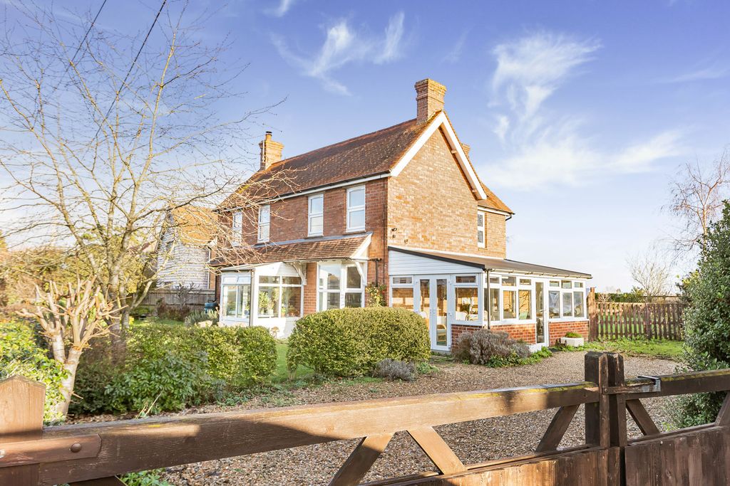 Property photo 1 of 17 Front