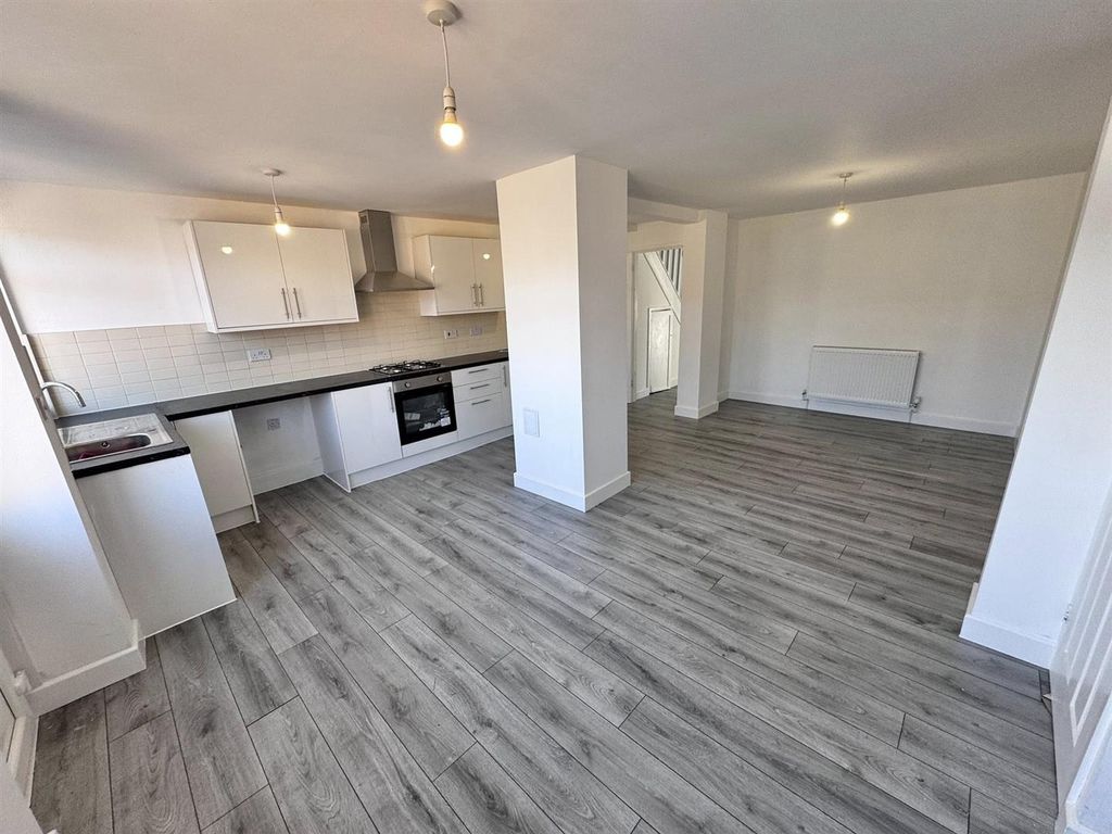 Property photo 2 of 13 Kitchen Diner.Jpg