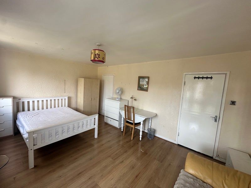 Property photo 2 of 8