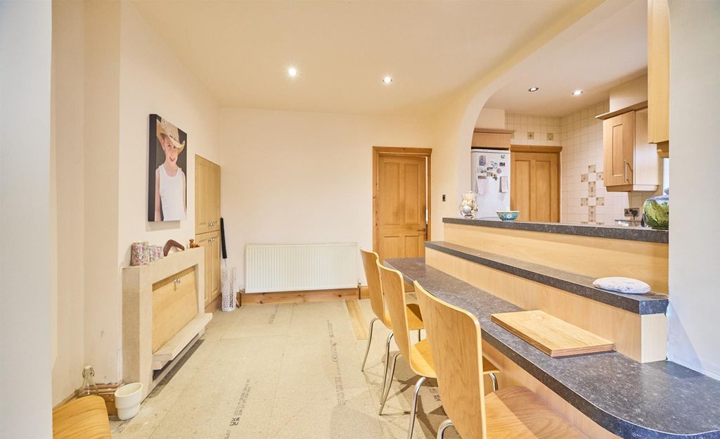 Property photo 3 of 13 Westfield Road, Hk 2.Jpg