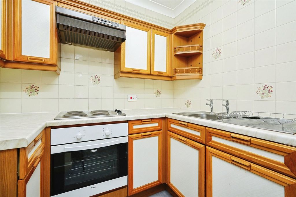 Property photo 2 of 12 Kitchen