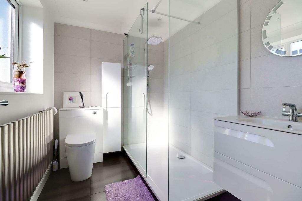 Property photo 3 of 24