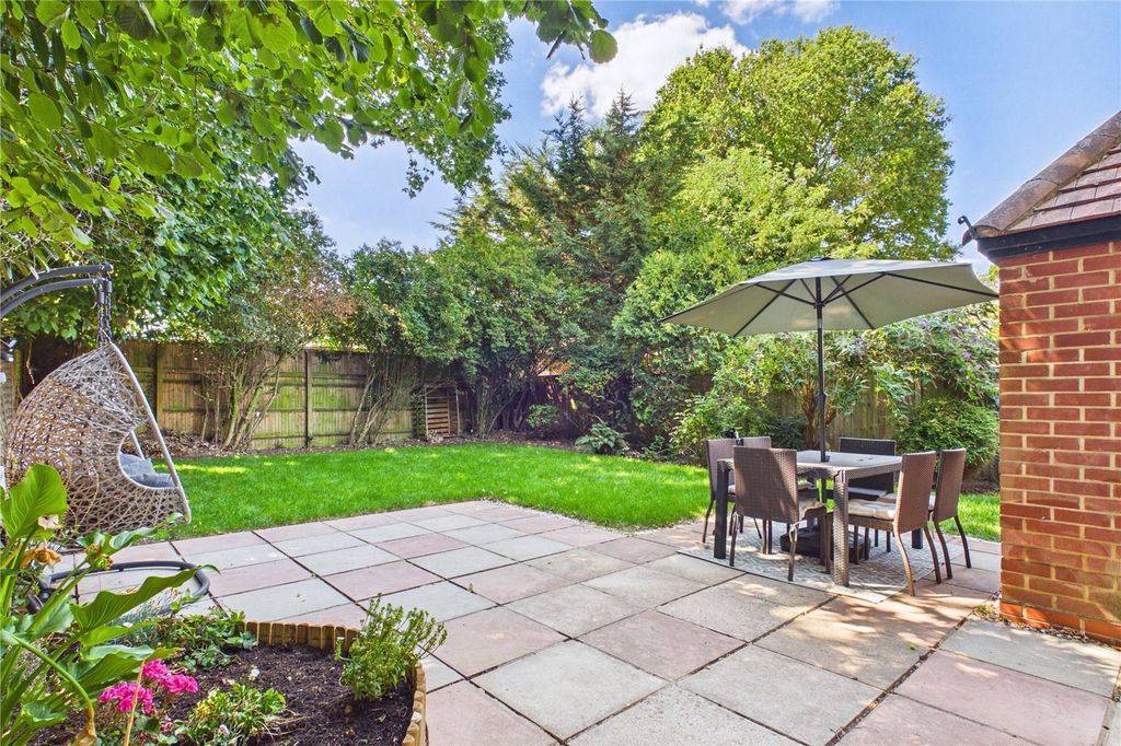 Property photo 3 of 31 Back Garden