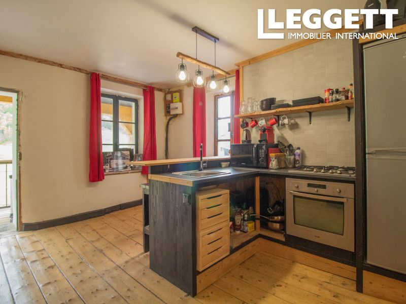 Property photo 3 of 10