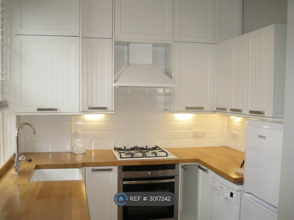 Property photo 3 of 13 Kitchen