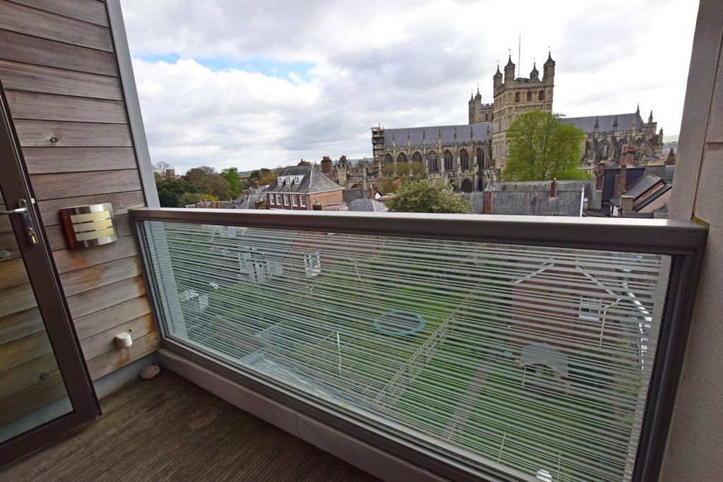 Property photo 1 of 7 Balcony