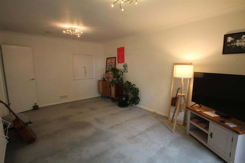 Property photo 3 of 9 Lounge 1.Jpg