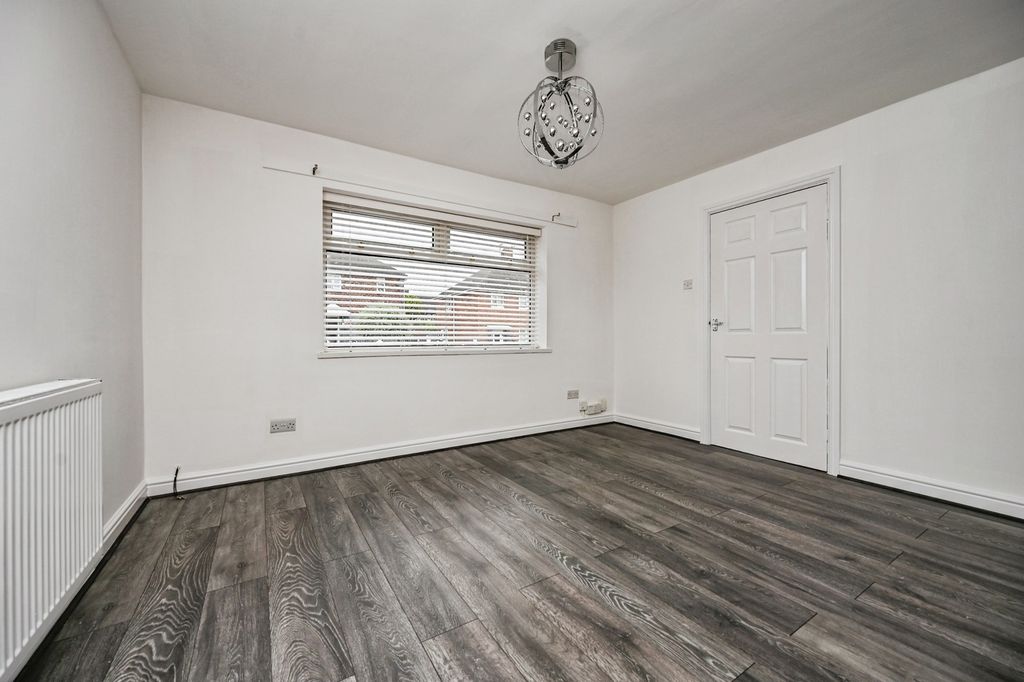 Property photo 3 of 15 Pbox-Img.Jpg