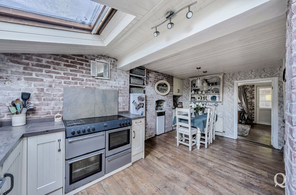 Property photo 3 of 35 Feb3c3cd-9d47-482...