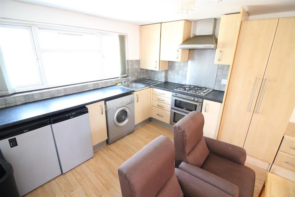 Property photo 1 of 6 7370C296-81E2-423B-A5Ae-91A8E000Cb67.Jpeg