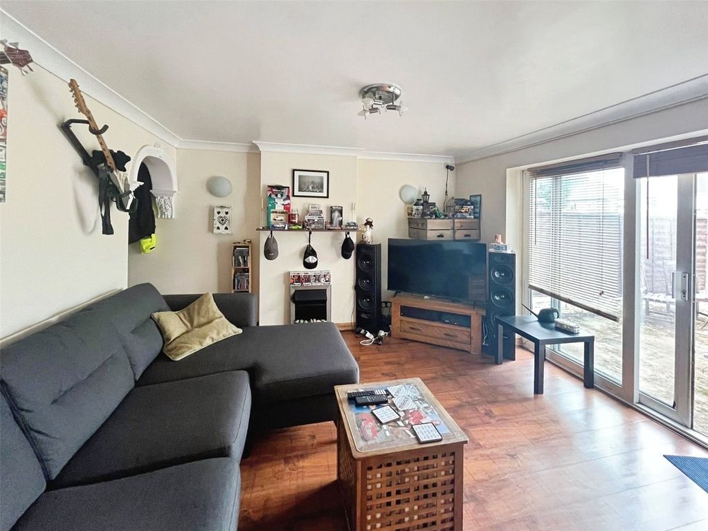 Property photo 2 of 14 Lounge No. 02