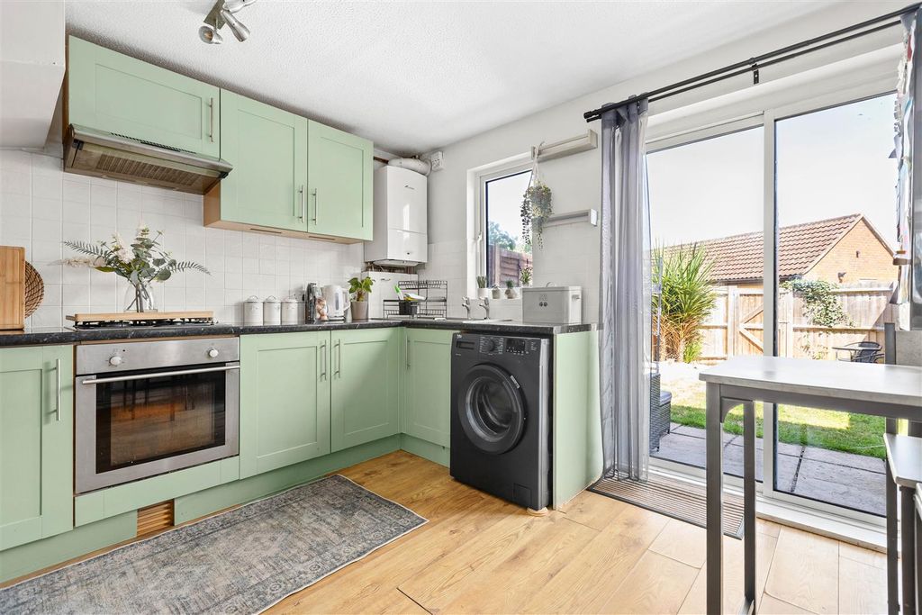 Property photo 3 of 18 Kitchen/Diner