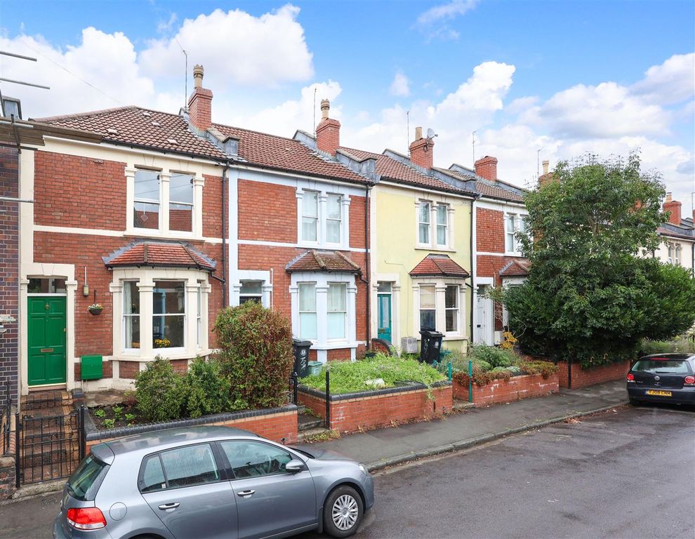 Property photo 1 of 13