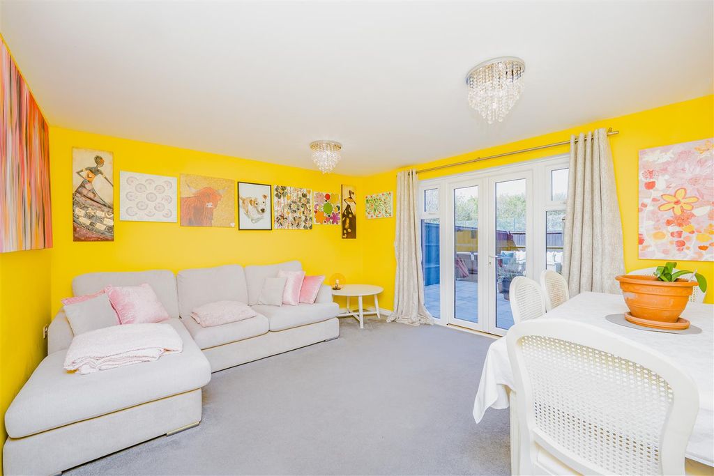 Property photo 3 of 31 P1413421.Jpg