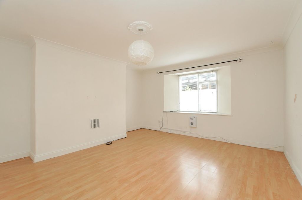 Property photo 2 of 8 1.Jpg