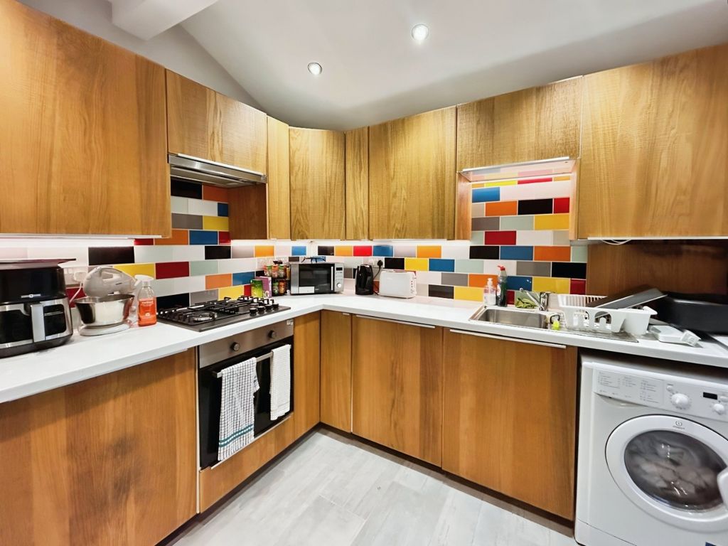 Property photo 2 of 7 Photo 2