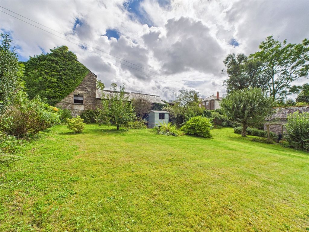 Property photo 2 of 22 Picture No. 20
