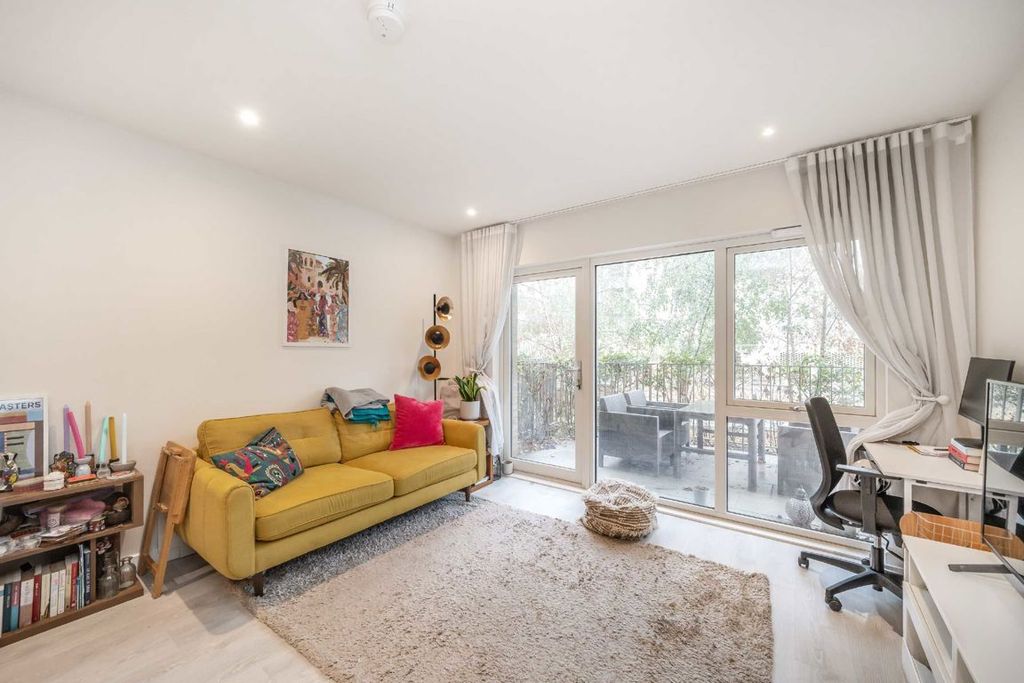 Property photo 1 of 5